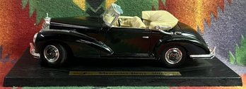 Maisto Mercedes-Benz 300s 1955 1:18 Die Cast - (A6)