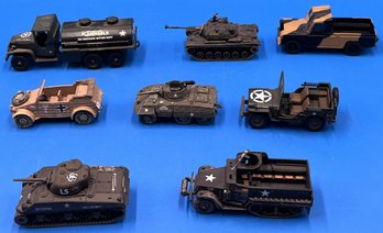 8 Corgi Tanks Armored Vehicle & Trunks - (TR2)