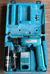 Makita Cordless Driver Drill With Fast Charger/Battery In Case (Mode3l #6095D)
