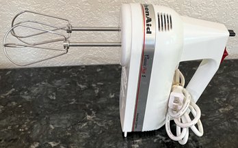 Kitchen Aid Mixer - (K)