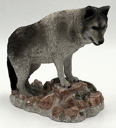 Living Stone Wolf 'Lookout' Sandicast Statue - (O)