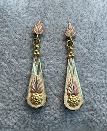 10k Black Hills Gold Earrings (W4)