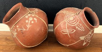 2 Southwestern Theme Pottery Decorations - (FR)