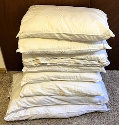 Lot Of 8 Pillows - (BBR2)