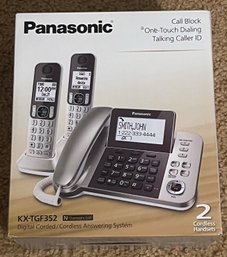 Panasonic Phone/Answering Machine (Model #KX-TGF352) New In Box