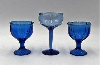 Vintage Hand Blown Stemmed Blue Glassware (d35)
