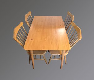 Wood Ding Room Table & 4 Chairs