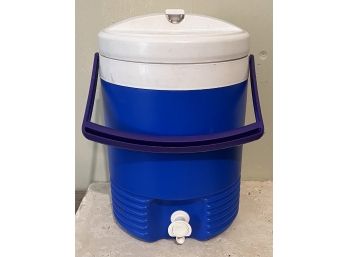 2 Gallon Igloo Cooler