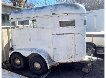 Horse Trailer (5'X9')