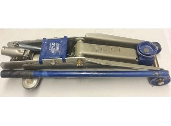 ACDELCO 2 1/4 Ton Hydraulic Jack In Hard Plastic Case