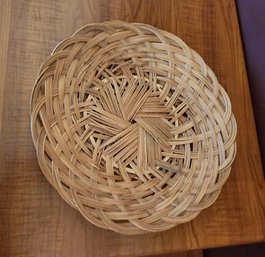 Wicker Plate 14' Round