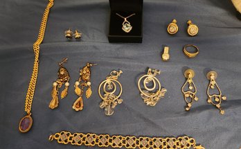 Jewelry Lot - Ref 334