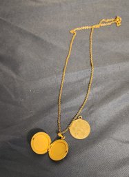 Aries Pendent And Locket