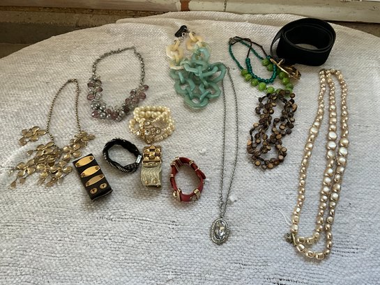 Grouping Of Jewelry And Accessories