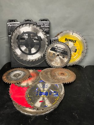 Grouping Of Miscellaneous Saw Blades