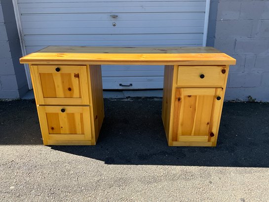 Three-piece Pine Desk