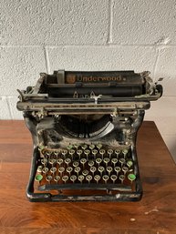 Underwood Typewriter 1926 - Serial No. 4246280-11
