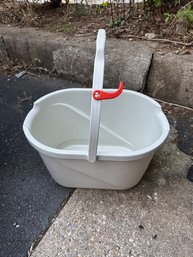 Oxo Good Grips Angled Bucket