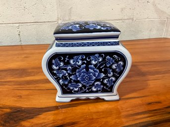 Bombay Blue And White Chinoiserie Lidded Jar Incl. Candle