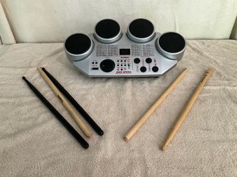 Yamaha DD-20s Digital Percussion Incl. Drum Sticks