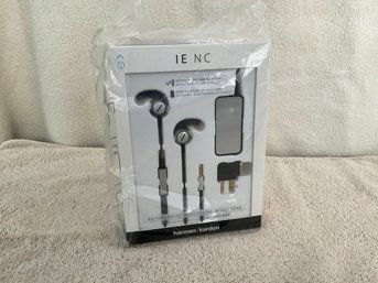 Active Noice Cancelling Headphone (1 Of 2)