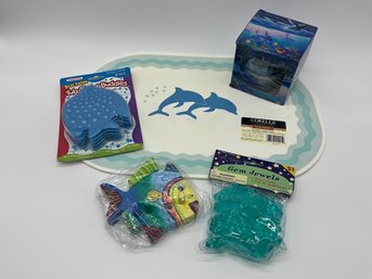 Grouping Of Misc. Fish/sealife Items
