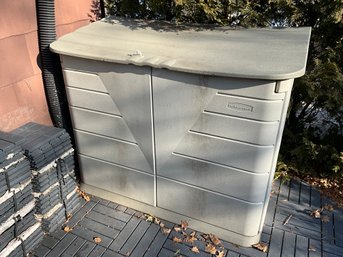 Rubbermaid Outdoor Storage Container