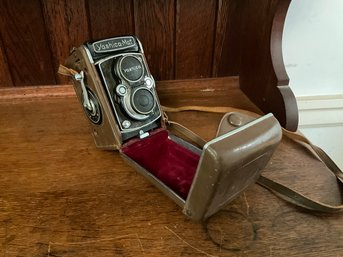 Antique Yashica-Mat Camera Incl. Case