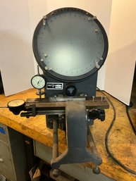 MicroVu Model 400 Optical Comparator Machine