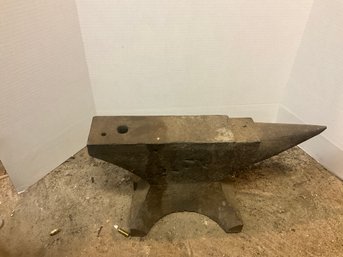 21 Inch Anvil