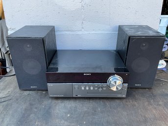 Sony Hi-Fi- Component System And Speakers - CMT-MX500i