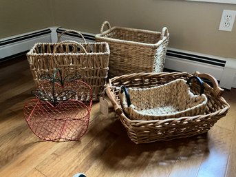 Grouping Of Miscellaneous Baskets