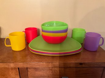 Childrens Plates, Bowls And Cups