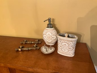 Grouping Of Bathroom Items