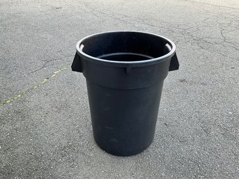 32 Gallon Black Garbage Can