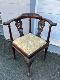 Antique Chippendale Style Mahogany Ball And Claw Foot Corner Chair