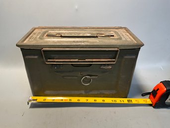 Vintage Metal Ammo Box (1 Of 4)