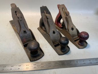 Grouping Of 3 Woodworking Planes: Bedrock 605, Stanley #4 And A Fulton #4