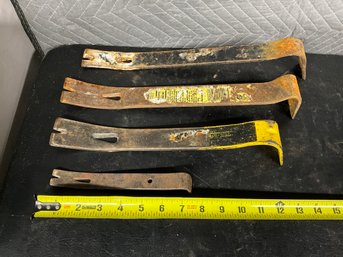 Grouping Of Nail Puller/pry Bars