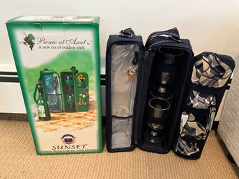 Deluxe Wine Carrier With Glasses