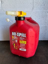 5 Gallon No-spill Gas Can (3 Of 3)
