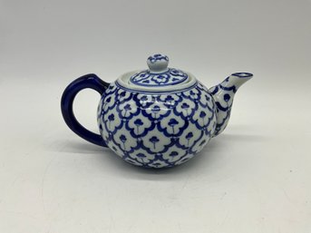 Pier1 Oriental Blue And White Teapot