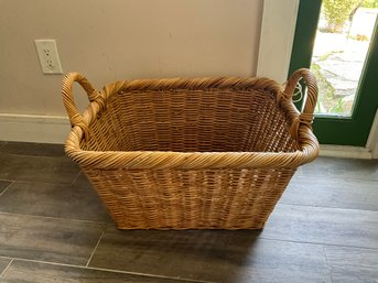 Large Woven Wicker Laundry Basket