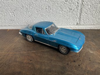 Maisto 1969 Chevrolet Corvette Car Model