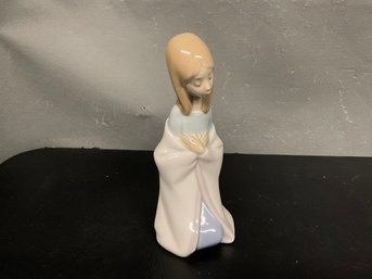 Vintage Lladro Kneeling Girl Prayer Figurine