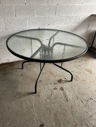 Round Patio Table