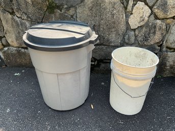 Small Garbage Can And Bucket