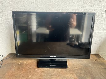 Samsung 24 Inch Flatscreen TV - Model No. UN24M4500