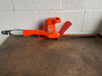 Black And Decker 12 Inch Hedge Trimmer