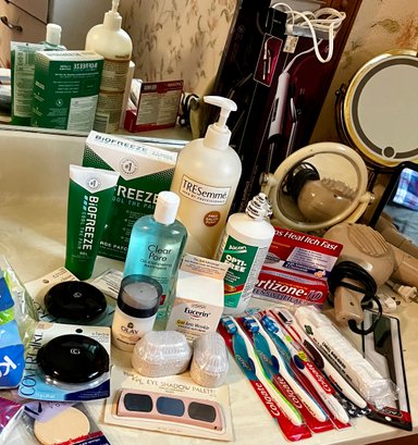 Vanity Lot Cosmetics, Hair Dryer, Curling Wand, Mirrors
